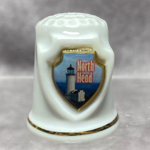 Vintage North Head Lighthouse Porcelain Thimble With Gold Trim Washington - Picture 1 of 8